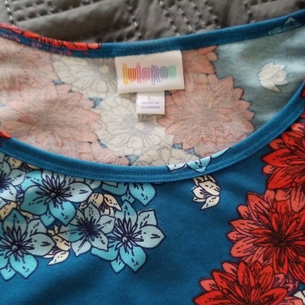 Lularoe Irma - Picture 2 of 3